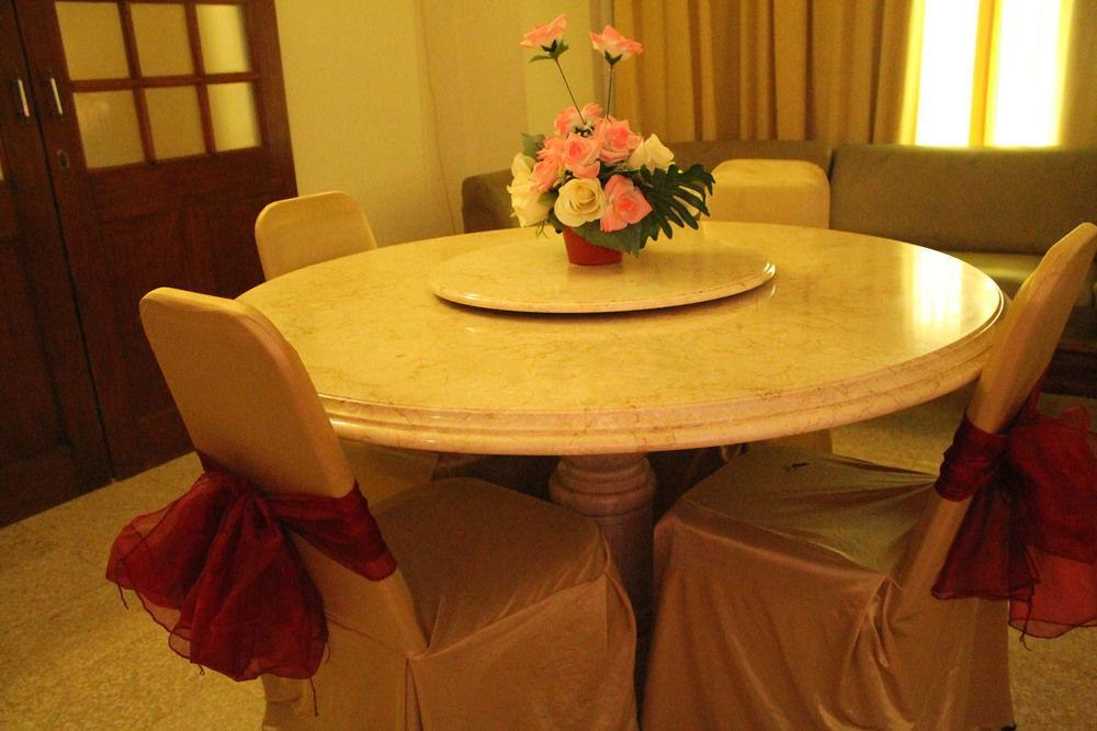 Satelit Hotel สุราบายา ภายนอก รูปภาพ