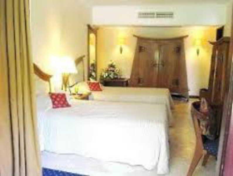 Satelit Hotel สุราบายา ภายนอก รูปภาพ